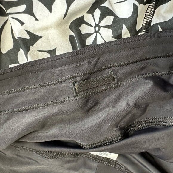 Lands End Swim Shorts Black White Floral 22W Quick Dry Stretch Pockets - Picture 4 of 10